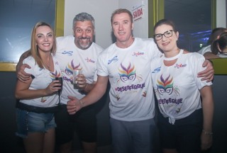 
<a style='margin-left: 5px;' class='btn btn-xs btn-social btn-facebook' href='https://www.facebook.com/sharer/sharer.php?u=https://galeramix.s01.web.getmuller.com.br/imagem/a96/800-800-90/conteudo/site_galerias/96/img3562.jpg' rel='popup' data-width='500' data-height='400'><i class='fa fa-facebook'></i>Compartilhar <span class='hidden-xs'>no Facebook</span>
</a> 
<a class='btn btn-default btn-xs' target='_blank' href='imagem/a96/800-800-90/conteudo/site_galerias/96/img3562.jpg'>
<span class='glyphicon glyphicon-cloud-download'></span> Salvar
</a>
