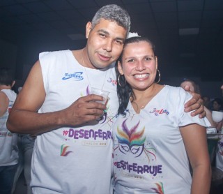 
<a style='margin-left: 5px;' class='btn btn-xs btn-social btn-facebook' href='https://www.facebook.com/sharer/sharer.php?u=https://galeramix.s01.web.getmuller.com.br/imagem/a96/800-800-90/conteudo/site_galerias/96/img3574.jpg' rel='popup' data-width='500' data-height='400'><i class='fa fa-facebook'></i>Compartilhar <span class='hidden-xs'>no Facebook</span>
</a> 
<a class='btn btn-default btn-xs' target='_blank' href='imagem/a96/800-800-90/conteudo/site_galerias/96/img3574.jpg'>
<span class='glyphicon glyphicon-cloud-download'></span> Salvar
</a>
