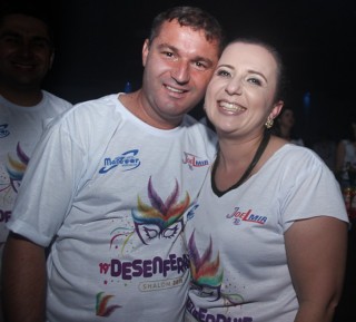 
<a style='margin-left: 5px;' class='btn btn-xs btn-social btn-facebook' href='https://www.facebook.com/sharer/sharer.php?u=https://galeramix.s01.web.getmuller.com.br/imagem/a96/800-800-90/conteudo/site_galerias/96/img3579.jpg' rel='popup' data-width='500' data-height='400'><i class='fa fa-facebook'></i>Compartilhar <span class='hidden-xs'>no Facebook</span>
</a> 
<a class='btn btn-default btn-xs' target='_blank' href='imagem/a96/800-800-90/conteudo/site_galerias/96/img3579.jpg'>
<span class='glyphicon glyphicon-cloud-download'></span> Salvar
</a>
