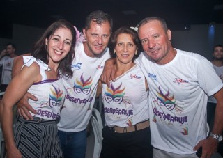 
<a style='margin-left: 5px;' class='btn btn-xs btn-social btn-facebook' href='https://www.facebook.com/sharer/sharer.php?u=https://galeramix.s01.web.getmuller.com.br/imagem/a96/800-800-90/conteudo/site_galerias/96/img3605.jpg' rel='popup' data-width='500' data-height='400'><i class='fa fa-facebook'></i>Compartilhar <span class='hidden-xs'>no Facebook</span>
</a> 
<a class='btn btn-default btn-xs' target='_blank' href='imagem/a96/800-800-90/conteudo/site_galerias/96/img3605.jpg'>
<span class='glyphicon glyphicon-cloud-download'></span> Salvar
</a>
