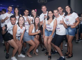 
<a style='margin-left: 5px;' class='btn btn-xs btn-social btn-facebook' href='https://www.facebook.com/sharer/sharer.php?u=https://galeramix.s01.web.getmuller.com.br/imagem/a96/800-800-90/conteudo/site_galerias/96/img3617.jpg' rel='popup' data-width='500' data-height='400'><i class='fa fa-facebook'></i>Compartilhar <span class='hidden-xs'>no Facebook</span>
</a> 
<a class='btn btn-default btn-xs' target='_blank' href='imagem/a96/800-800-90/conteudo/site_galerias/96/img3617.jpg'>
<span class='glyphicon glyphicon-cloud-download'></span> Salvar
</a>
