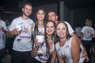 
<a style='margin-left: 5px;' class='btn btn-xs btn-social btn-facebook' href='https://www.facebook.com/sharer/sharer.php?u=https://galeramix.s01.web.getmuller.com.br/imagem/a96/800-800-90/conteudo/site_galerias/96/img3619.jpg' rel='popup' data-width='500' data-height='400'><i class='fa fa-facebook'></i>Compartilhar <span class='hidden-xs'>no Facebook</span>
</a> 
<a class='btn btn-default btn-xs' target='_blank' href='imagem/a96/800-800-90/conteudo/site_galerias/96/img3619.jpg'>
<span class='glyphicon glyphicon-cloud-download'></span> Salvar
</a>
