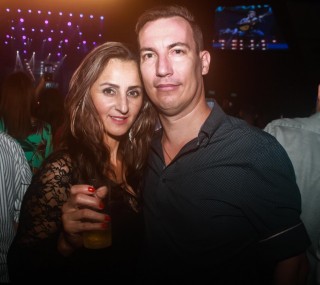 
        <a style='margin-left: 5px;' class='btn btn-xs btn-social btn-facebook' href='https://www.facebook.com/sharer/sharer.php?u=https://galeramix.s01.web.getmuller.com.br/imagem/a98/800-800-90/conteudo/site_galerias/98/galeramix-show-leonardo-e-eduardo-costa-105.jpg' rel='popup' data-width='500' data-height='400'><i class='fa fa-facebook'></i>Compartilhar <span class='hidden-xs'>no Facebook</span>
    </a> 
    <a class='btn btn-default btn-xs' target='_blank' href='imagem/a98/800-800-90/conteudo/site_galerias/98/galeramix-show-leonardo-e-eduardo-costa-105.jpg'>
        <span class='glyphicon glyphicon-cloud-download'></span> Salvar
    </a>
    