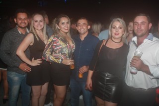 
<a style='margin-left: 5px;' class='btn btn-xs btn-social btn-facebook' href='https://www.facebook.com/sharer/sharer.php?u=https://galeramix.s01.web.getmuller.com.br/imagem/a98/800-800-90/conteudo/site_galerias/98/galeramix-show-leonardo-e-eduardo-costa-19.jpg' rel='popup' data-width='500' data-height='400'><i class='fa fa-facebook'></i>Compartilhar <span class='hidden-xs'>no Facebook</span>
</a> 
<a class='btn btn-default btn-xs' target='_blank' href='imagem/a98/800-800-90/conteudo/site_galerias/98/galeramix-show-leonardo-e-eduardo-costa-19.jpg'>
<span class='glyphicon glyphicon-cloud-download'></span> Salvar
</a>
