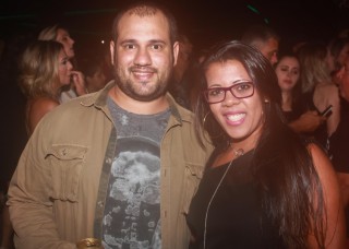 
<a style='margin-left: 5px;' class='btn btn-xs btn-social btn-facebook' href='https://www.facebook.com/sharer/sharer.php?u=https://galeramix.s01.web.getmuller.com.br/imagem/a98/800-800-90/conteudo/site_galerias/98/galeramix-show-leonardo-e-eduardo-costa-22.jpg' rel='popup' data-width='500' data-height='400'><i class='fa fa-facebook'></i>Compartilhar <span class='hidden-xs'>no Facebook</span>
</a> 
<a class='btn btn-default btn-xs' target='_blank' href='imagem/a98/800-800-90/conteudo/site_galerias/98/galeramix-show-leonardo-e-eduardo-costa-22.jpg'>
<span class='glyphicon glyphicon-cloud-download'></span> Salvar
</a>
