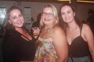 
<a style='margin-left: 5px;' class='btn btn-xs btn-social btn-facebook' href='https://www.facebook.com/sharer/sharer.php?u=https://galeramix.s01.web.getmuller.com.br/imagem/a98/800-800-90/conteudo/site_galerias/98/galeramix-show-leonardo-e-eduardo-costa-24.jpg' rel='popup' data-width='500' data-height='400'><i class='fa fa-facebook'></i>Compartilhar <span class='hidden-xs'>no Facebook</span>
</a> 
<a class='btn btn-default btn-xs' target='_blank' href='imagem/a98/800-800-90/conteudo/site_galerias/98/galeramix-show-leonardo-e-eduardo-costa-24.jpg'>
<span class='glyphicon glyphicon-cloud-download'></span> Salvar
</a>
