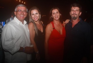 
<a style='margin-left: 5px;' class='btn btn-xs btn-social btn-facebook' href='https://www.facebook.com/sharer/sharer.php?u=https://galeramix.s01.web.getmuller.com.br/imagem/a98/800-800-90/conteudo/site_galerias/98/galeramix-show-leonardo-e-eduardo-costa-28.jpg' rel='popup' data-width='500' data-height='400'><i class='fa fa-facebook'></i>Compartilhar <span class='hidden-xs'>no Facebook</span>
</a> 
<a class='btn btn-default btn-xs' target='_blank' href='imagem/a98/800-800-90/conteudo/site_galerias/98/galeramix-show-leonardo-e-eduardo-costa-28.jpg'>
<span class='glyphicon glyphicon-cloud-download'></span> Salvar
</a>
