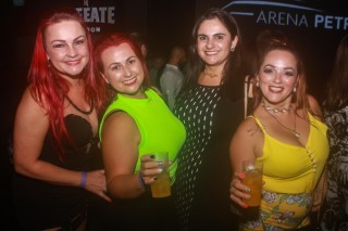 
<a style='margin-left: 5px;' class='btn btn-xs btn-social btn-facebook' href='https://www.facebook.com/sharer/sharer.php?u=https://galeramix.s01.web.getmuller.com.br/imagem/a98/800-800-90/conteudo/site_galerias/98/galeramix-show-leonardo-e-eduardo-costa-32.jpg' rel='popup' data-width='500' data-height='400'><i class='fa fa-facebook'></i>Compartilhar <span class='hidden-xs'>no Facebook</span>
</a> 
<a class='btn btn-default btn-xs' target='_blank' href='imagem/a98/800-800-90/conteudo/site_galerias/98/galeramix-show-leonardo-e-eduardo-costa-32.jpg'>
<span class='glyphicon glyphicon-cloud-download'></span> Salvar
</a>
