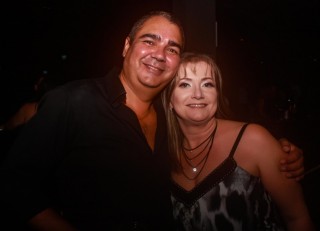 
<a style='margin-left: 5px;' class='btn btn-xs btn-social btn-facebook' href='https://www.facebook.com/sharer/sharer.php?u=https://galeramix.s01.web.getmuller.com.br/imagem/a98/800-800-90/conteudo/site_galerias/98/galeramix-show-leonardo-e-eduardo-costa-42.jpg' rel='popup' data-width='500' data-height='400'><i class='fa fa-facebook'></i>Compartilhar <span class='hidden-xs'>no Facebook</span>
</a> 
<a class='btn btn-default btn-xs' target='_blank' href='imagem/a98/800-800-90/conteudo/site_galerias/98/galeramix-show-leonardo-e-eduardo-costa-42.jpg'>
<span class='glyphicon glyphicon-cloud-download'></span> Salvar
</a>
