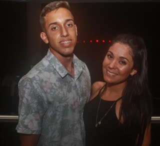 
<a style='margin-left: 5px;' class='btn btn-xs btn-social btn-facebook' href='https://www.facebook.com/sharer/sharer.php?u=https://galeramix.s01.web.getmuller.com.br/imagem/a98/800-800-90/conteudo/site_galerias/98/galeramix-show-leonardo-e-eduardo-costa-53.jpg' rel='popup' data-width='500' data-height='400'><i class='fa fa-facebook'></i>Compartilhar <span class='hidden-xs'>no Facebook</span>
</a> 
<a class='btn btn-default btn-xs' target='_blank' href='imagem/a98/800-800-90/conteudo/site_galerias/98/galeramix-show-leonardo-e-eduardo-costa-53.jpg'>
<span class='glyphicon glyphicon-cloud-download'></span> Salvar
</a>
