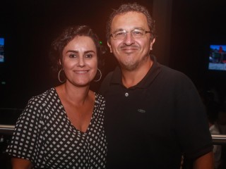 
<a style='margin-left: 5px;' class='btn btn-xs btn-social btn-facebook' href='https://www.facebook.com/sharer/sharer.php?u=https://galeramix.s01.web.getmuller.com.br/imagem/a98/800-800-90/conteudo/site_galerias/98/galeramix-show-leonardo-e-eduardo-costa-55.jpg' rel='popup' data-width='500' data-height='400'><i class='fa fa-facebook'></i>Compartilhar <span class='hidden-xs'>no Facebook</span>
</a> 
<a class='btn btn-default btn-xs' target='_blank' href='imagem/a98/800-800-90/conteudo/site_galerias/98/galeramix-show-leonardo-e-eduardo-costa-55.jpg'>
<span class='glyphicon glyphicon-cloud-download'></span> Salvar
</a>
