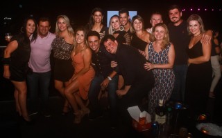 
<a style='margin-left: 5px;' class='btn btn-xs btn-social btn-facebook' href='https://www.facebook.com/sharer/sharer.php?u=https://galeramix.s01.web.getmuller.com.br/imagem/a98/800-800-90/conteudo/site_galerias/98/galeramix-show-leonardo-e-eduardo-costa-60.jpg' rel='popup' data-width='500' data-height='400'><i class='fa fa-facebook'></i>Compartilhar <span class='hidden-xs'>no Facebook</span>
</a> 
<a class='btn btn-default btn-xs' target='_blank' href='imagem/a98/800-800-90/conteudo/site_galerias/98/galeramix-show-leonardo-e-eduardo-costa-60.jpg'>
<span class='glyphicon glyphicon-cloud-download'></span> Salvar
</a>
