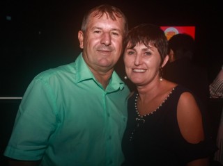 
<a style='margin-left: 5px;' class='btn btn-xs btn-social btn-facebook' href='https://www.facebook.com/sharer/sharer.php?u=https://galeramix.s01.web.getmuller.com.br/imagem/a98/800-800-90/conteudo/site_galerias/98/galeramix-show-leonardo-e-eduardo-costa-62.jpg' rel='popup' data-width='500' data-height='400'><i class='fa fa-facebook'></i>Compartilhar <span class='hidden-xs'>no Facebook</span>
</a> 
<a class='btn btn-default btn-xs' target='_blank' href='imagem/a98/800-800-90/conteudo/site_galerias/98/galeramix-show-leonardo-e-eduardo-costa-62.jpg'>
<span class='glyphicon glyphicon-cloud-download'></span> Salvar
</a>
