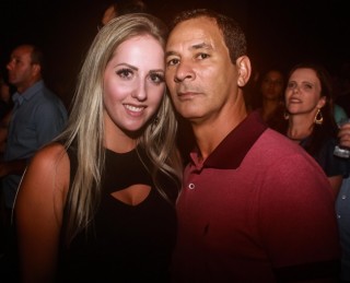 
<a style='margin-left: 5px;' class='btn btn-xs btn-social btn-facebook' href='https://www.facebook.com/sharer/sharer.php?u=https://galeramix.s01.web.getmuller.com.br/imagem/a98/800-800-90/conteudo/site_galerias/98/galeramix-show-leonardo-e-eduardo-costa-85.jpg' rel='popup' data-width='500' data-height='400'><i class='fa fa-facebook'></i>Compartilhar <span class='hidden-xs'>no Facebook</span>
</a> 
<a class='btn btn-default btn-xs' target='_blank' href='imagem/a98/800-800-90/conteudo/site_galerias/98/galeramix-show-leonardo-e-eduardo-costa-85.jpg'>
<span class='glyphicon glyphicon-cloud-download'></span> Salvar
</a>
