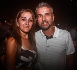 
<a style='margin-left: 5px;' class='btn btn-xs btn-social btn-facebook' href='https://www.facebook.com/sharer/sharer.php?u=https://galeramix.s01.web.getmuller.com.br/imagem/a98/800-800-90/conteudo/site_galerias/98/galeramix-show-leonardo-e-eduardo-costa-93.jpg' rel='popup' data-width='500' data-height='400'><i class='fa fa-facebook'></i>Compartilhar <span class='hidden-xs'>no Facebook</span>
</a> 
<a class='btn btn-default btn-xs' target='_blank' href='imagem/a98/800-800-90/conteudo/site_galerias/98/galeramix-show-leonardo-e-eduardo-costa-93.jpg'>
<span class='glyphicon glyphicon-cloud-download'></span> Salvar
</a>
